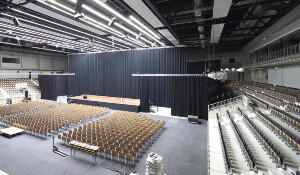 Multifunktions- und Sporthalle